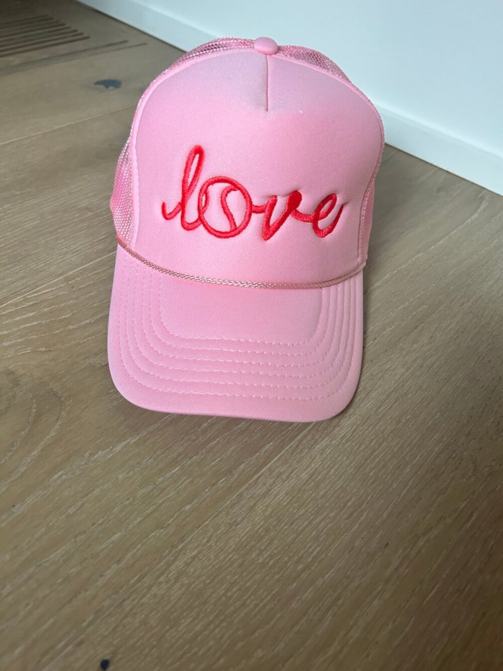 Love tennis trucker cap pink
